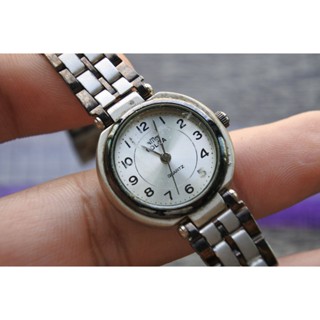 นาฬิกา Vintage มือสองญี่ปุ่น M VOLGA ระบบ QUARTZ ผู้หญิง ทรงกลม กรอบดำ หน้าขาว หน้าปัด 26มม