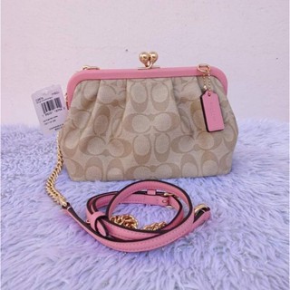 💰 ครอสบอดี้ NEW COACH C2876NORA KISSLOCK CROSSBODY***สนใจเช็คสต๊อกก่อนทุกรายการ