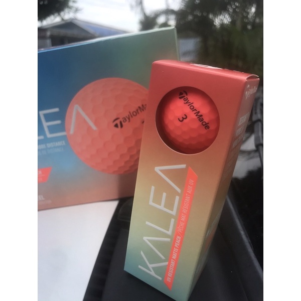 ลูกกอล์ฟมือ1 taylormade KALEA GOLF BALLS  New have 3 ball New ball เป็นลูกใหม่แกะกล่องยังไม่ผ่านการใ