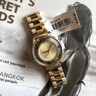 💕💖นาฬิกาข้อมือ NEW Marc Jacobs Gold Tether bracelet watch   36mm.
Gold stainless steel band.