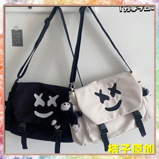 หระเป๋าสะพายข้าง ญี่ปุ่น Harajuku Dark Wind Messenger Bag ผู้ชายและผู้หญิงเกาหลี INS ย้อนยุคความจุสูงกระเป๋าสัมภาระข้ามร่างกายกระแสน้ํา