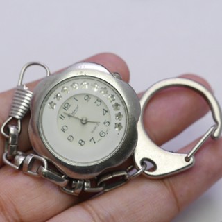 นาฬิกา Vintage มือสองญี่ปุ่น Pocket Watch นาฬิกาพกเข็มวินาทีเป็นรูปดาววงนอก QUARTZ พวงกุญแจ ทรงกลม กรอบเงินหน้าปัด 33มม