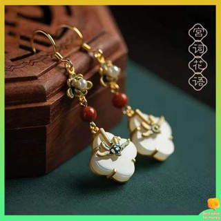 ตุ้มหู ตุ้มหูเงินแท้ Hetian White Jade Clover S925ต่างหูเงิน Oriental Classic Painted South Red Enamel เพ้นท์ต่างหูกี่เพ้าจีน