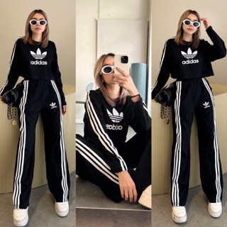 New Arrival !!!! Adidas Crop Top Set  เซทเสื้อครอปคอกลมแขนยาว มาพร้อมกางเกงขายาวทรงกระบอก เอวยางยืด