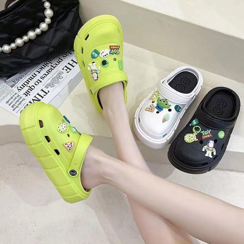 ✱ พร้อมจัดส่งในประเทศไทย รองเท้าแตะผู้หญิง พื้นรองเท้าหนา 3cm. ไซส์ 36-41 รุ่นใหม่ 2023