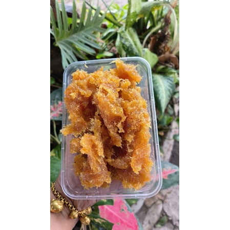 สับปะรดกวนน้ำตาลโตนด🍍🍍 กวนเนื้อสับปะรดล้วนล้วนไม่ใส่แกนนะคะ หนึ่งกล่อง 500 กรัมค่ะ