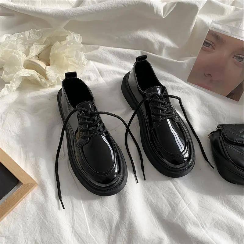 พร้อมส่ง🥿นักเรียนสไตล์อังกฤษเวอร์ชั่นเกาหลีสดใส/เคลือบด้าน jk รองเท้าหนังสีดำย้อนยุคพื้นฐานทุกคู่รองเท้าหัวกลม