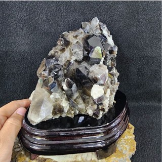 หินก้อนสโมคกี้ควอตซ์ หินสโมกี้ควอตซ์ สโมกี้ควอตซ์(Smoky Quartz)สูง 15 ซม.หน้ากว้าง 11 ซม.หนา 9 ซม.น้ำหนัก 1,321.2 g.