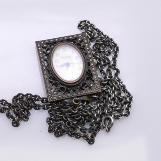 นาฬิกา Vintage มือสองญี่ปุ่น Pocket Watch นาฬิกาพก Femme  จี้ล็อกเก็ต พร้อมโซ่ ทรงสี่เหลี่ยม กรอบเงิน หน้าขาว 27มม