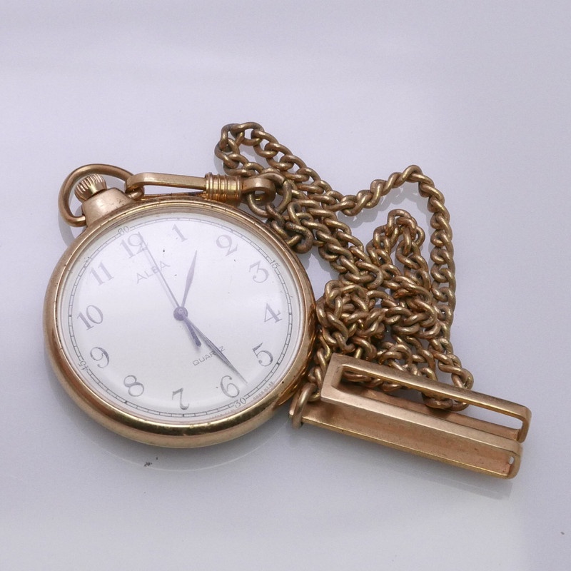 นาฬิกา Vintage มือสองญี่ปุ่น Pocket Watch นาฬิกาพก ALBA 8131 0020  พร้อมโซ่ ทรงกลม กรอบทอง หน้าขาว หน้าปัด 35มม