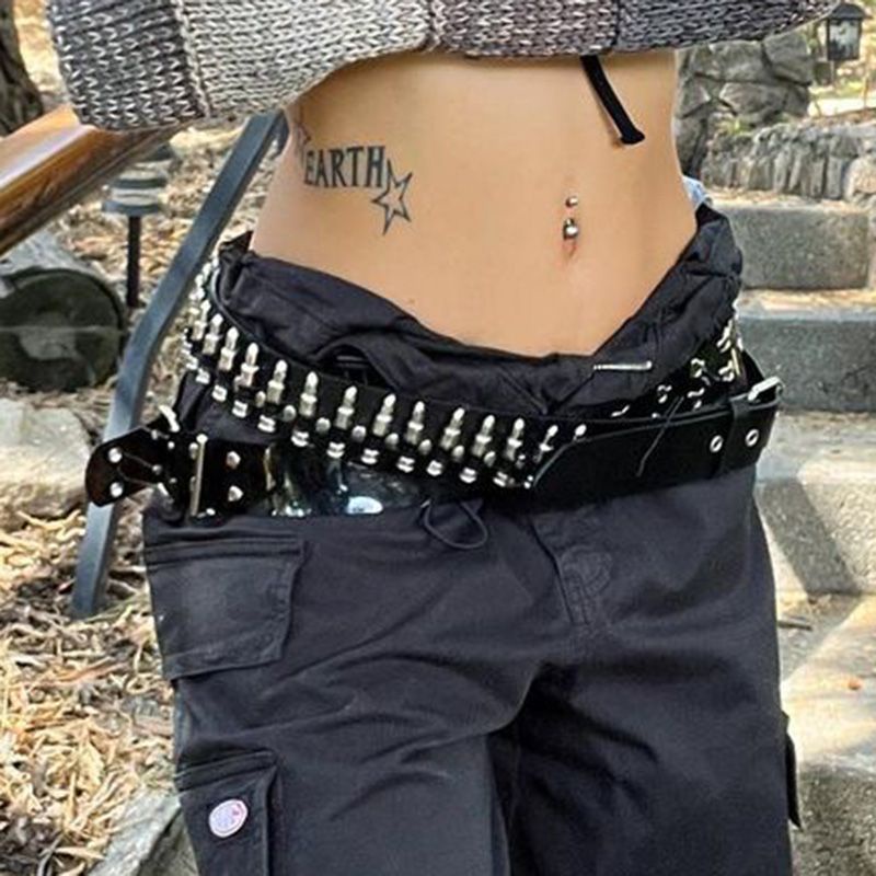 ❍✸วัฒนธรรมย่อยสุดเจ๋ง y2k rivet warhead เข็มขัดสีดำสาวร้อน punk บุคลิกภาพที่เป็นกลางเข็มขัดกางเกงยีนส์ชายและหญิง