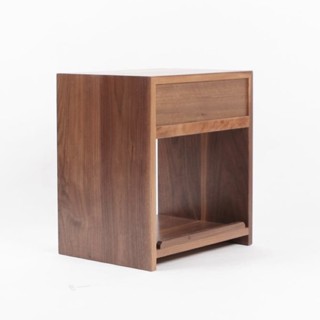 โต๊ะข้างเตียงไม้เนื้อแข็ง สไตล์โมเดิร์น WOODEN SIDE TABLE