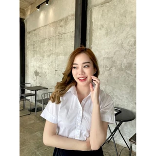 เสื้อนักศึกษามีสาบหลัง