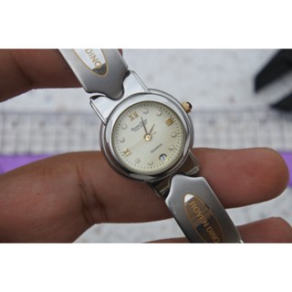 นาฬิกา Vintage มือสองญี่ปุ่น ROVEN DINO PARIS ระบบ QUARTZ ผู้หญิง ทรงกลม กรอบเงิน หน้าทอง หน้าปัด 25มม