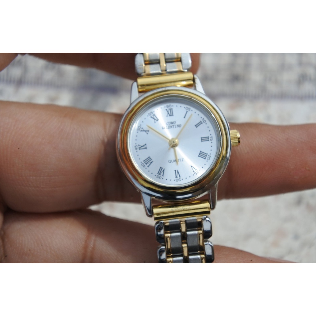 นาฬิกา Vintage มือสองญี่ปุ่น COMO VALENTINO ระบบ QUARTZ ผู้หญิง ทรงกลม กรอบทอง หน้าปัดตัวเลขโรมัน หน้าปัด 26มม