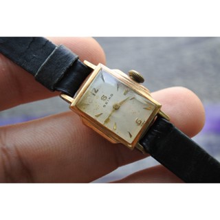 นาฬิกา Vintage มือสองญี่ปุ่น SEIKO ชุบทอง 14K ระบบ ไขลาน ผู้หญิง ทรงสี่เหลี่ยม กรอบทอง หน้าปัด 18มม