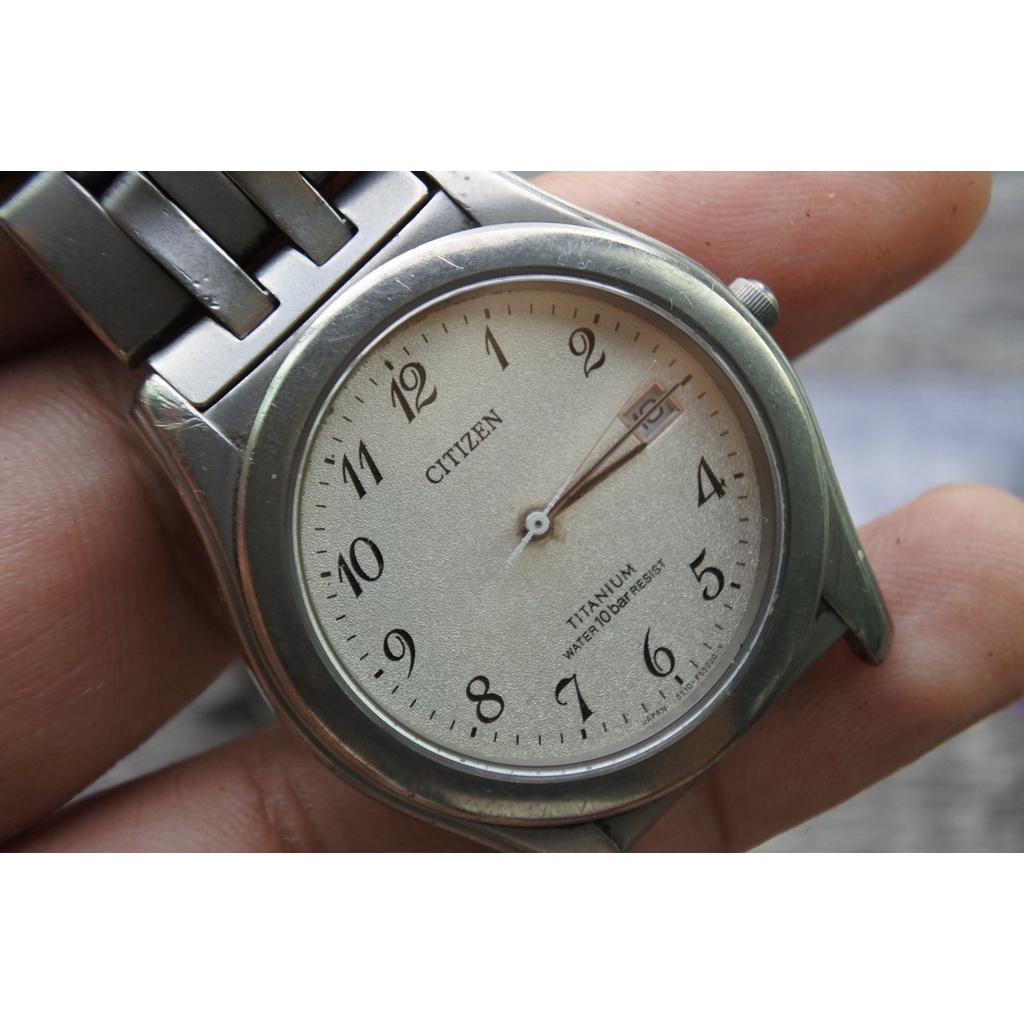 นาฬิกา Vintage มือสองญี่ปุ่น CITIZEN TITANIUM ระบบ QUARTZ ผู้ชาย ทรงกลม กรอบเงิน หน้าขาว หน้าปัด 35มม