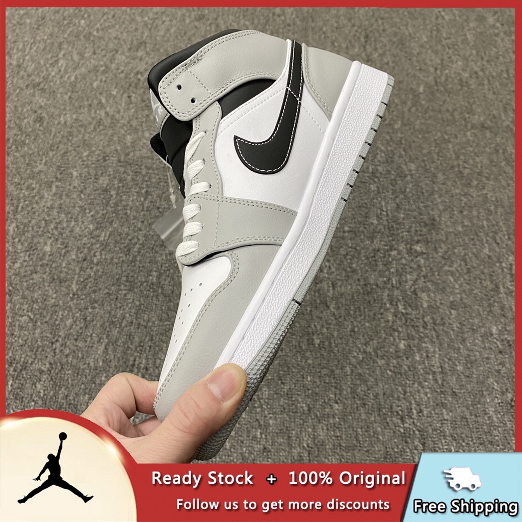 ✳■₪∈ของแท้ Nike Air Jordan 1 Mid SE Light Smoke Grey AJ1 รองเท้าผ้าใบระบายอากาศแฟชั่นที่สะดวกสบาย  รองเท้าลำลองผู้ชายรอง