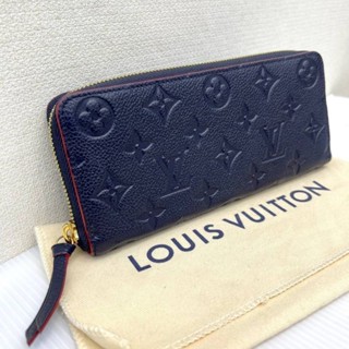 💜💥กระเป๋าสตางค์ใบยาว หายากมากกก สีสวย หนังปั้ม
💜USED LIKE NEW LV Zippy Wallet Emp.2023 Chip
สภาพสวย