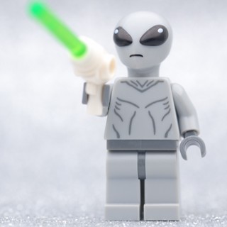 LEGO Classic Alien Series 6 - MINIFIGURE SERIES LEGO เลโก้ มินิฟิกเกอร์ ตัวต่อ ของเล่น