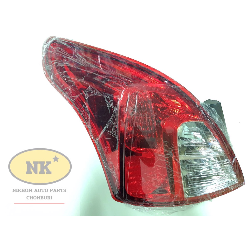 ไฟท้าย นิสสัน อัลเมร่า 11'-18' *สินค้าไม่มีแถมขั้วหลอดไฟ* / Nissan Almera 11'-18' (ราคาต่อ 1ข้าง)