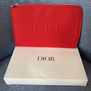 Dior กระเป๋าเครื่องสำอาง สีแดง วัสดุผ้าแคนวาส กระเป๋าคลัช กระเป๋าเก็บขอ กระเป๋าใส่เหรียญ