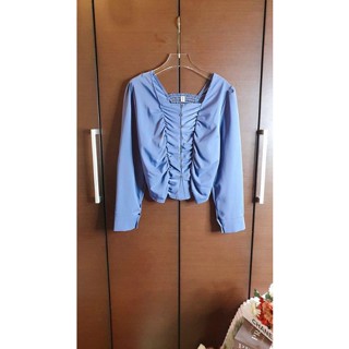 Sale เสื้อคอเหลี่ยมจับจีบด้านหน้า สีครามหายาก อก38"