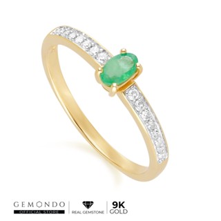 Gemondo แหวนทองคำ 9K ประดับมรกต (Emerald) ทรงรี บ่าข้างเพชร ดีไซน์คลาสสิก : แหวนทองแท้ แหวนพลอย พลอยเขียว แหวนมรกต