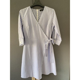 เดรส Pomelo Stripe Wrap Dress - Blue