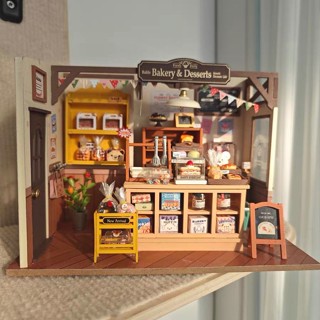หากคุณมาที่กระท่อม DIY และบ้านพักตากอากาศแบบแฮนด์เมด รับของขวัญวันเกิดจากบ้านขนมปังของเบคก้า