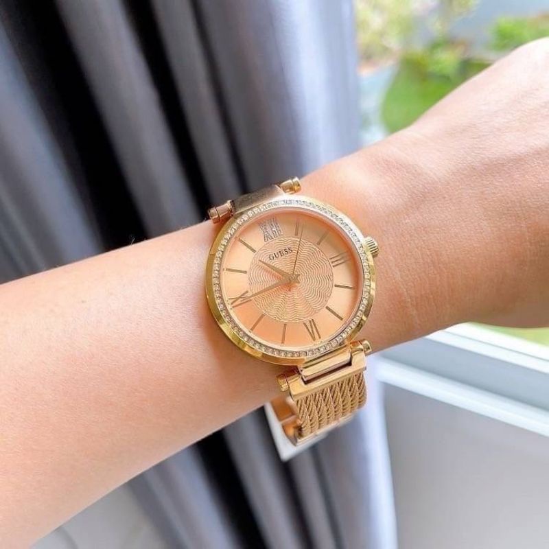นาฬิกาข้อมือ ผู้หญิง มี 2สี #GUESS ตัวเรือนและสายสเตนเลสโรสโกลด์/สีเงิน