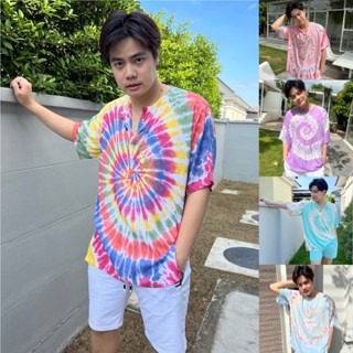 Style kik | Tie Dye Shirt Style  เสื้อคอวีผ่า เสื้อผู้ชาย เสื้อมัดย้อมสีพาสเทล เสื้อแขนสั่น