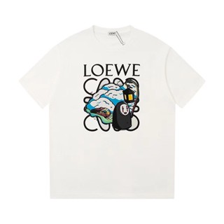 Loewe 23 ใหม่ Spirited Away เสื้อยืดแขนสั้น ผ้าฝ้าย พิมพ์ลาย สําหรับผู้ชาย และผู้หญิง