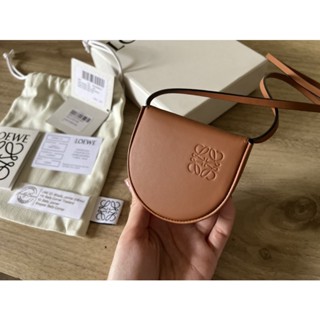 กระเป๋าLoewe Heel Mini ของแท้ 100% สี Tan