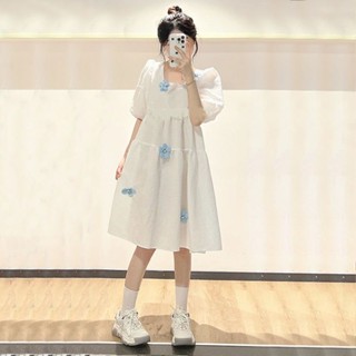 ﹍✽Sweet and Gentle Wind White Moonlight First Love Dress Girls Summer Loose Covering เนื้อเย็บลายดอกไม้กระโปรงเจ้าหญิง