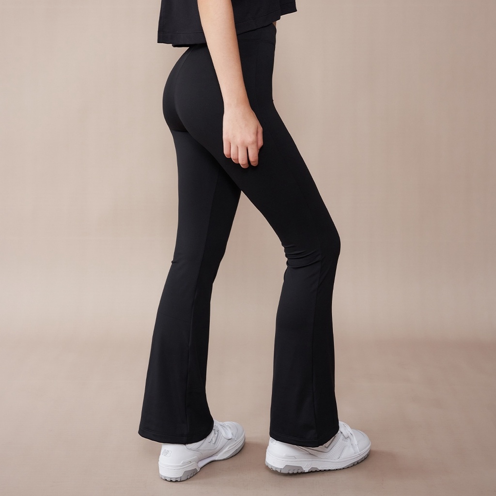 TA ACTIVE MIU FLARED LEGGING กางเกงเลคกิ้งทรงปลายขาบาน ขอบเอวเล็ก
