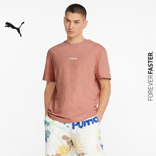 PUMA PRIME/SELECT - เสื้อยืดผู้ชาย Adventure Planet Graphic สีชมพู - APP - 53348524