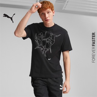 PUMA PRIME/SELECT - เสื้อยืดผู้ชาย Players Lounge Graphic สีดำ - APP - 53685301