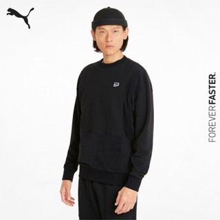 PUMA EVOLUTION - เสื้อสเวตเตอร์ผู้ชาย Downtown Crew Neck สีดำ - APP - 53367401