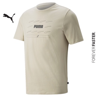 PUMA BASICS - เสื้อยืดลายกราฟิก RAD/CAL สีเบจ - APP - 84743364