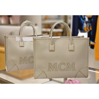 👜กระเป๋าNEW MCM BAG สีใหม่สีครีม มีโลโก้Mcm สะพายได้ มีสายยาวสปอร์ตถือได้ สวยมาก