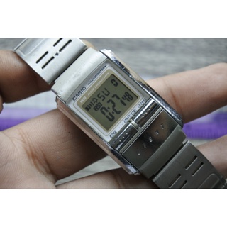 นาฬิกา Vintage มือสองญี่ปุ่น Casio 1605 LA-200 ระบบ LCD Digital Quartz UNISEX ทรงสี่เหลี่ยม กรอบทอง หน้าปัด25มม