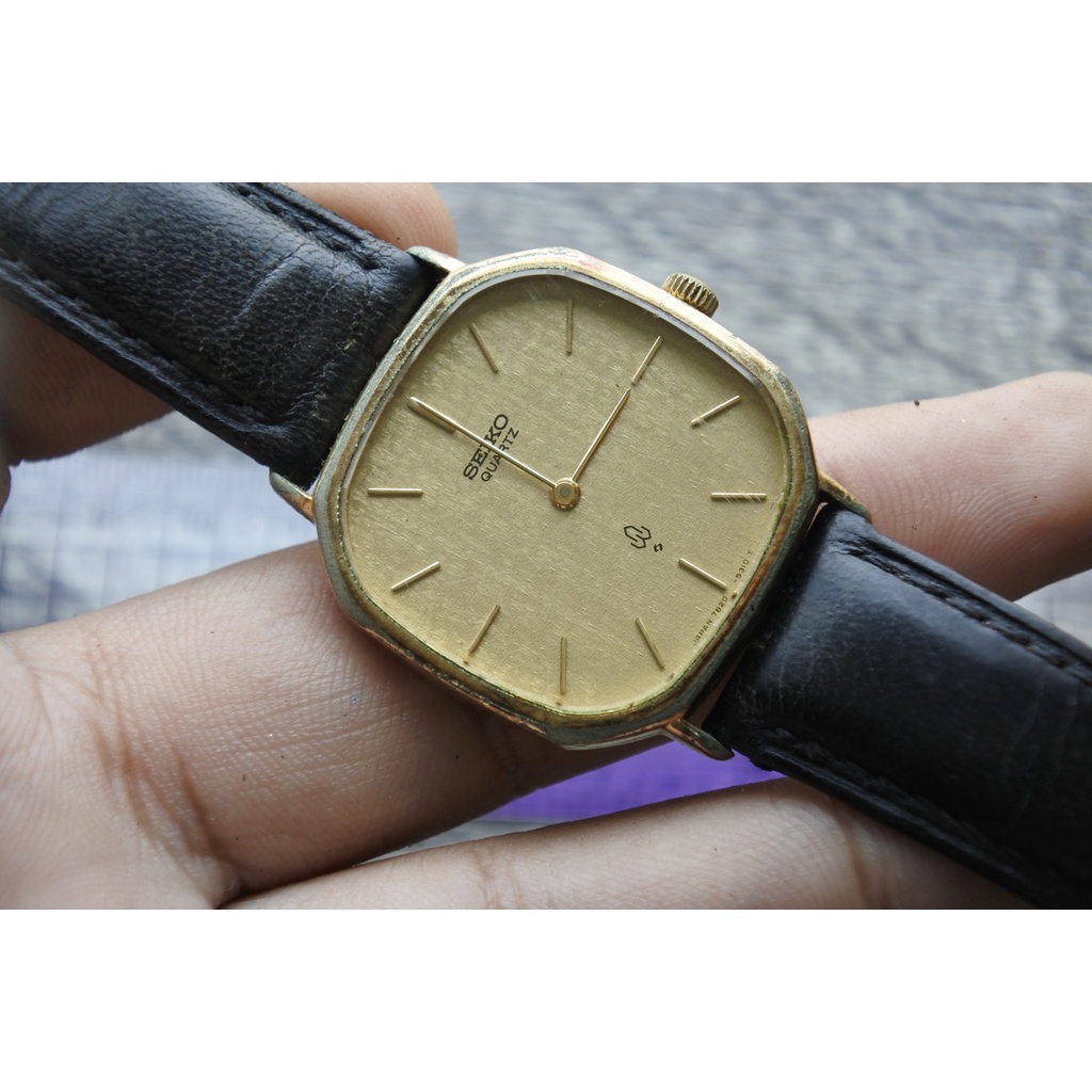 นาฬิกา Vintage มือสองญี่ปุ่น Seiko 7820 5210 ชุบทอง ระบบ QUARTZ ผู้ชาย ทรงสี่เหลี่ยม กรอบทอง หน้าทอง หน้าปัด30มม