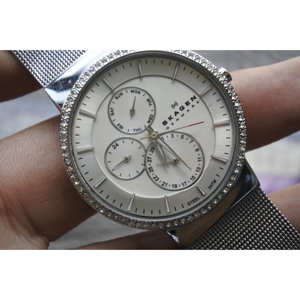 นาฬิกา Vintage มือสองญี่ปุ่น SKAGEN DENMARK ระบบ QUARTZ UNISEX ทรงกลม กรอบเพชร หน้าขาว หน้าปัด38มม