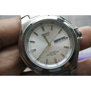 นาฬิกา Vintage มือสองญี่ปุ่น Casio Lineage Titanium ระบบ QUARTZ ผู้ชาย ทรงกลม กรอบเงิน หน้าขาว หน้าปัด40มม