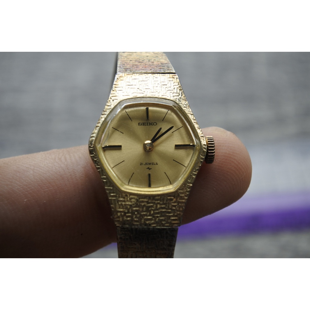นาฬิกา Vintage มือสองญี่ปุ่น Seiko ชุบทอง 11-7720 ระบบ ไขลาน ผู้หญิง ทรงกลม กรอบทอง หน้าทอง หน้าปัด20มม