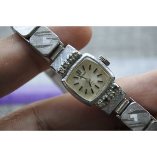 นาฬิกา Vintage มือสองญี่ปุ่น Seiko ชุบทอง 10-3570 ระบบ ไขลาน ผู้หญิง ทรงสี่เหลี่ยม กรอบเงิน Tank Shape หน้าปัด16มม