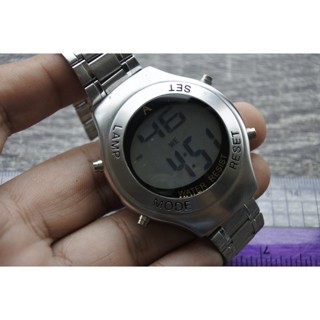 นาฬิกา Vintage มือสองญี่ปุ่น UFO ระบบ LCD Digital Quartz ผู้ชาย รูปไข่ หน้าปัด41มม