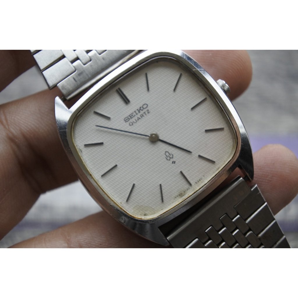 นาฬิกา Vintage มือสองญี่ปุ่น Seiko 4130 5320 ระบบ QUARTZ ผู้ชาย ทรงสี่เหลี่ยม กรอบเงิน หน้าขาว หน้าปัด35มม