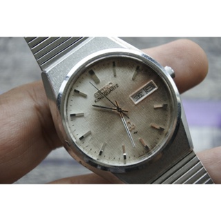 นาฬิกา Vintage มือสองญี่ปุ่น SEIKO KING QUARTZ ระบบ 5856 8020 ผู้ชาย ทรงกลม กรอบเงิน หน้าขาว หน้าปัด36มม